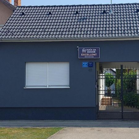 Apartman Excellent - Kuca Za Odmor U Zupanji -Natkriveno Parkirno Mjesto ジュパニャ エクステリア 写真