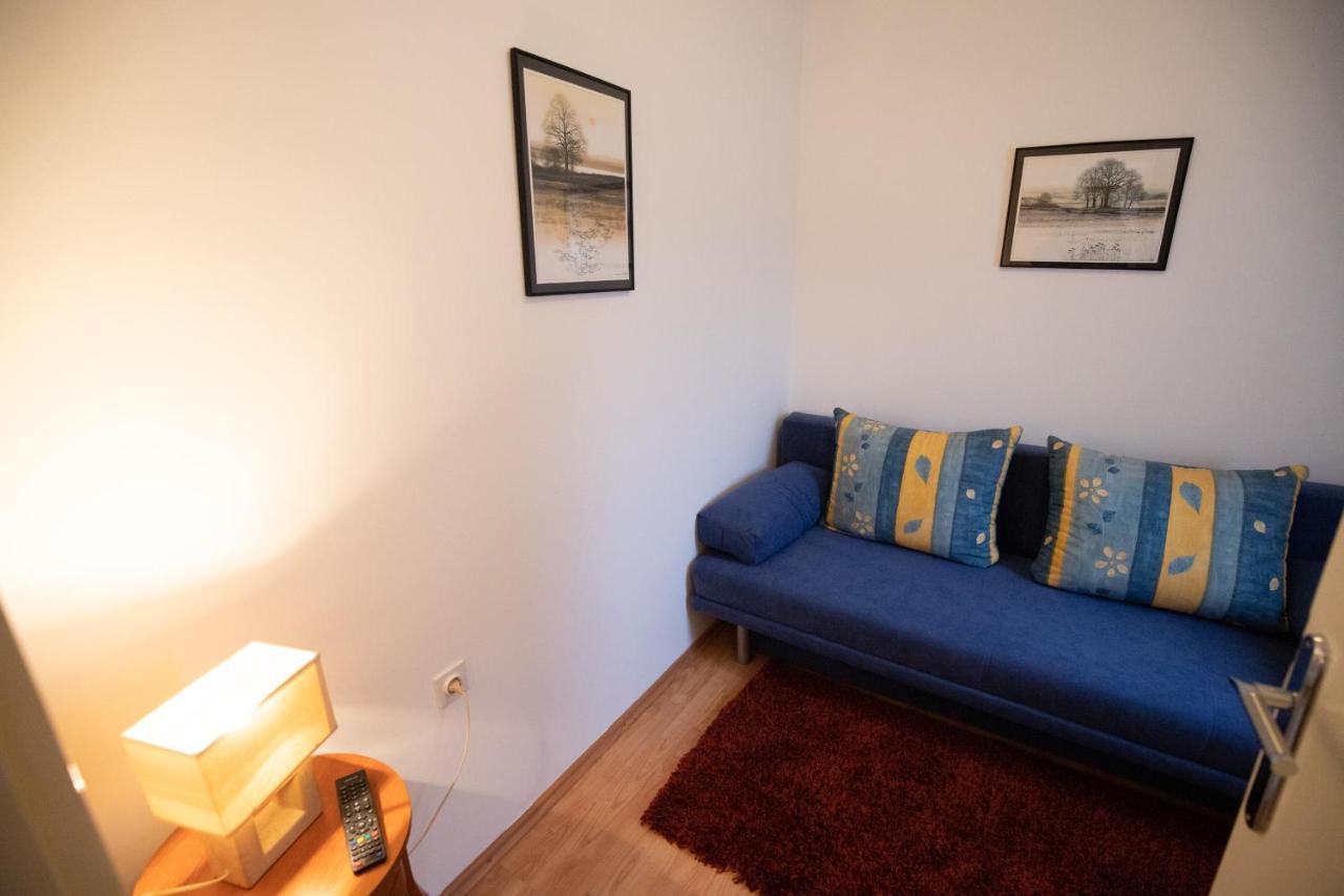 Apartman Excellent - Kuca Za Odmor U Zupanji -Natkriveno Parkirno Mjesto ジュパニャ エクステリア 写真